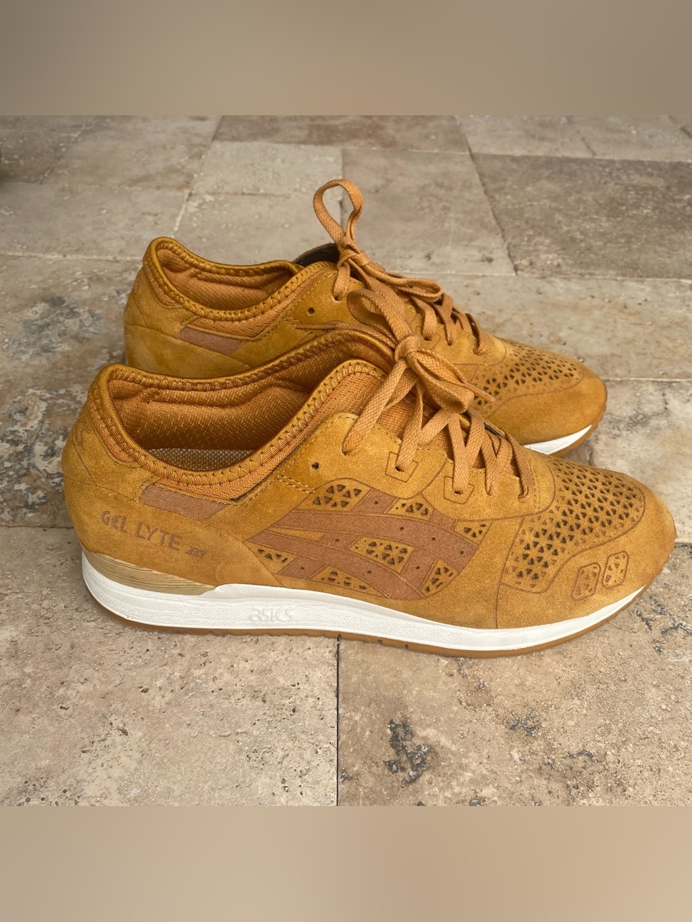 Asics Tiger Men’s Gel-Lyte 111 Laser Cut Suede Shoes Size 9 H5E3L